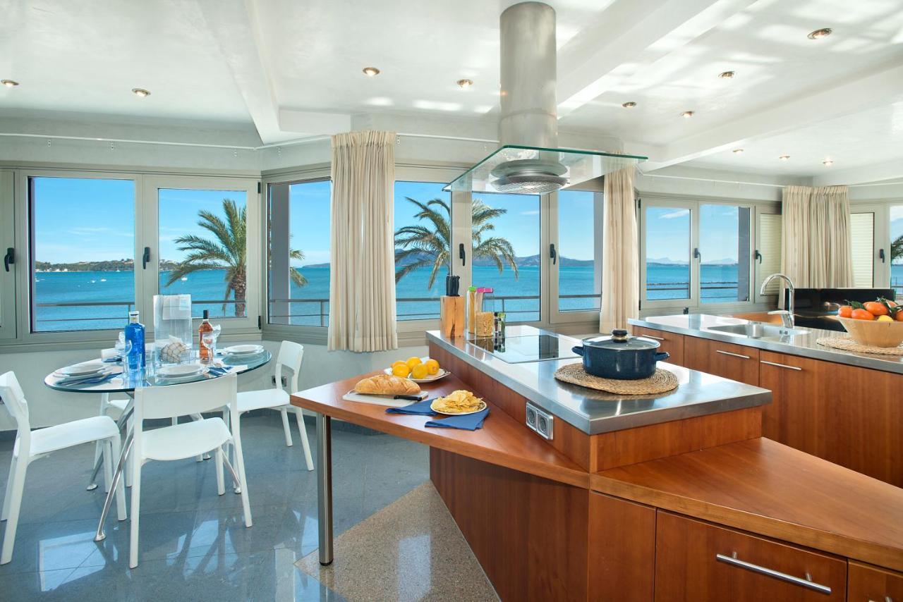 Apartment Magnifics With Sea View By Js
